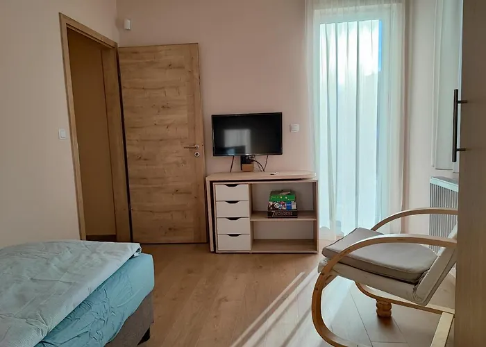 Apartament White Column House