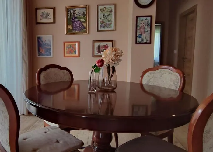 Apartament White Column House Diosd