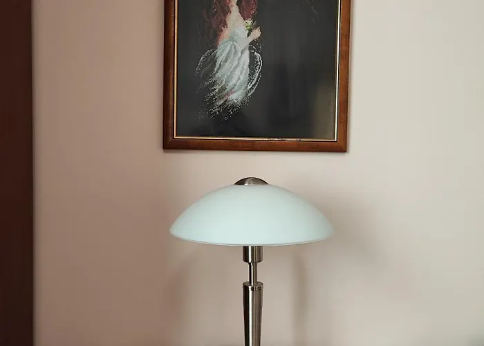 White Column House * Diosd