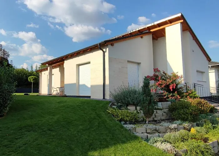 White Column House Apartament